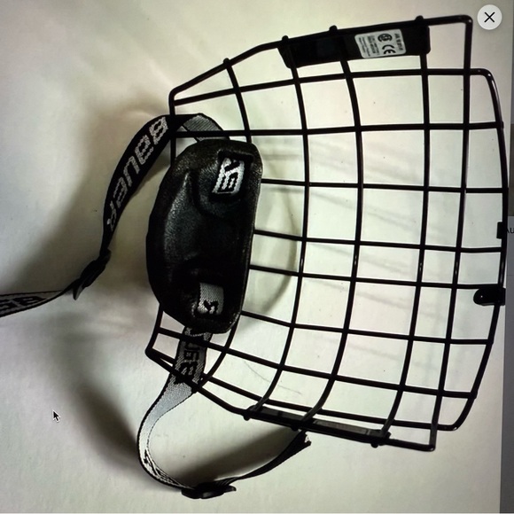 Bauer Black Hockey Helmet face Cage - Picture 2 of 5